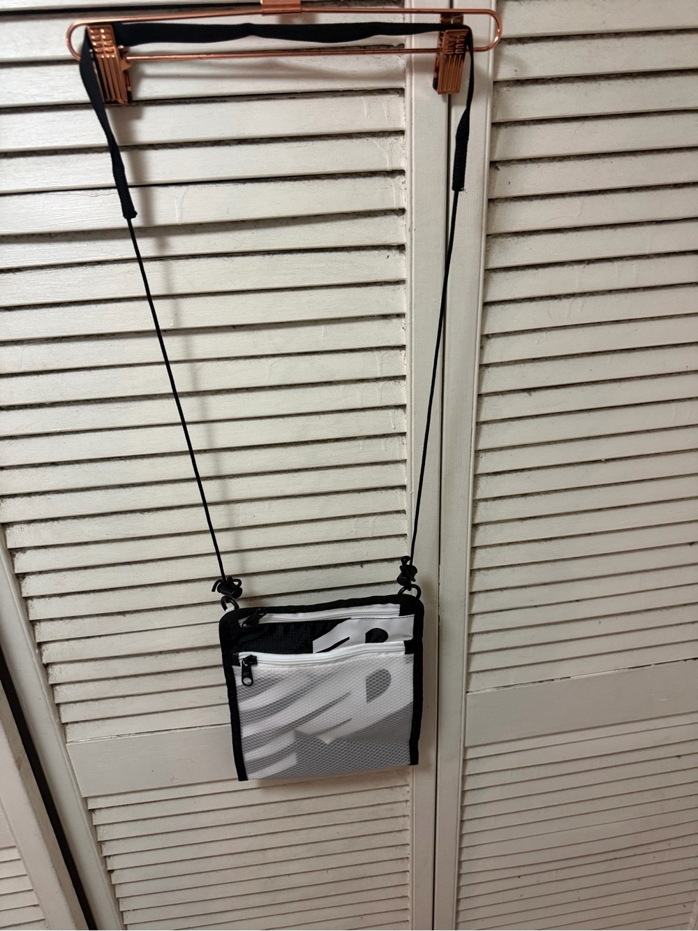 Black and White Crossbody Pouch - New balance